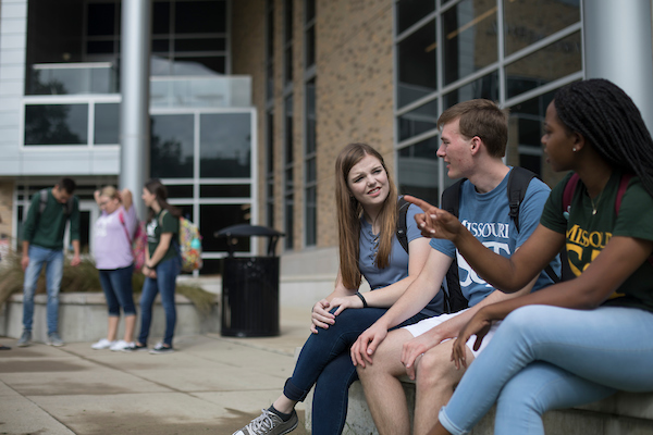 Students on the Missouri S&T campus.